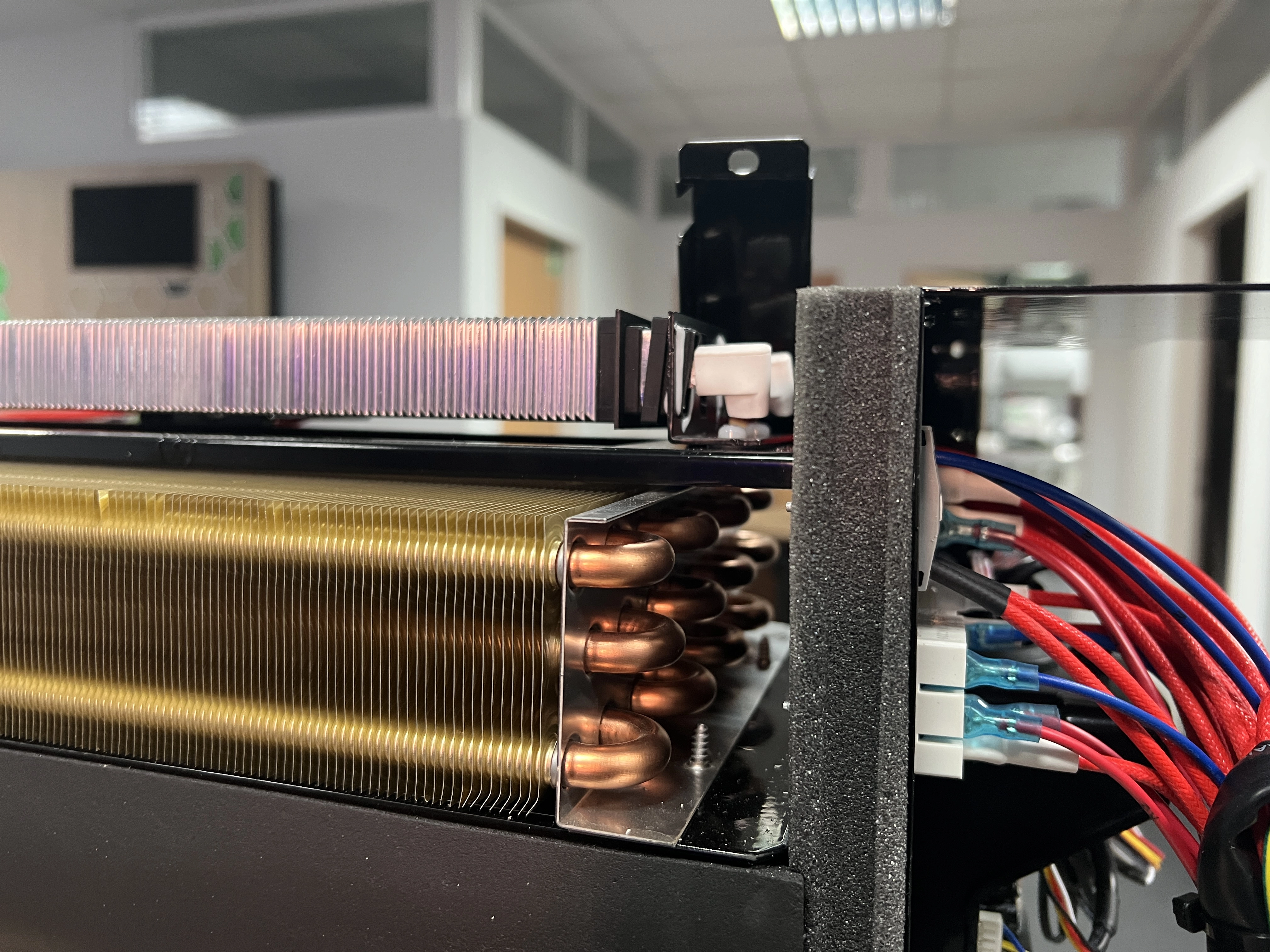 Deshumidificador canalizado Mycond MSHAC para un microclima confortable en piscinas