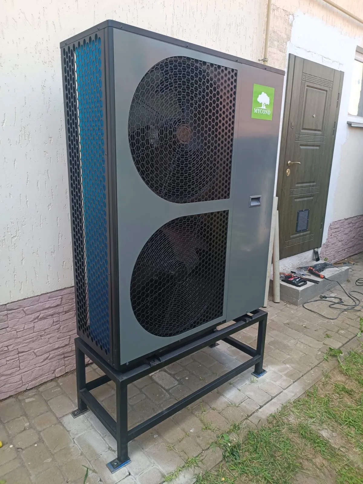 Vivienda familiar con bomba de calor Mycond BeeThermic