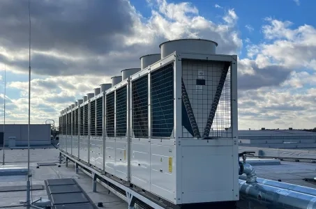 Complejo de fabricación con bomba de calor modular Mycond STANDARD MCU